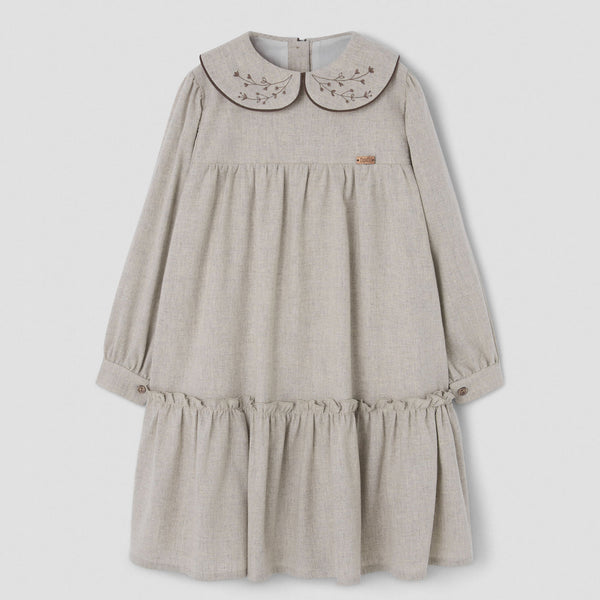 Popelin dress sand with embroidered baby collar || 48.1
