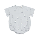 QUINCY MAE RELAXED SHORT SLEEVE BUBBLE ROMPER || SAILBOATS